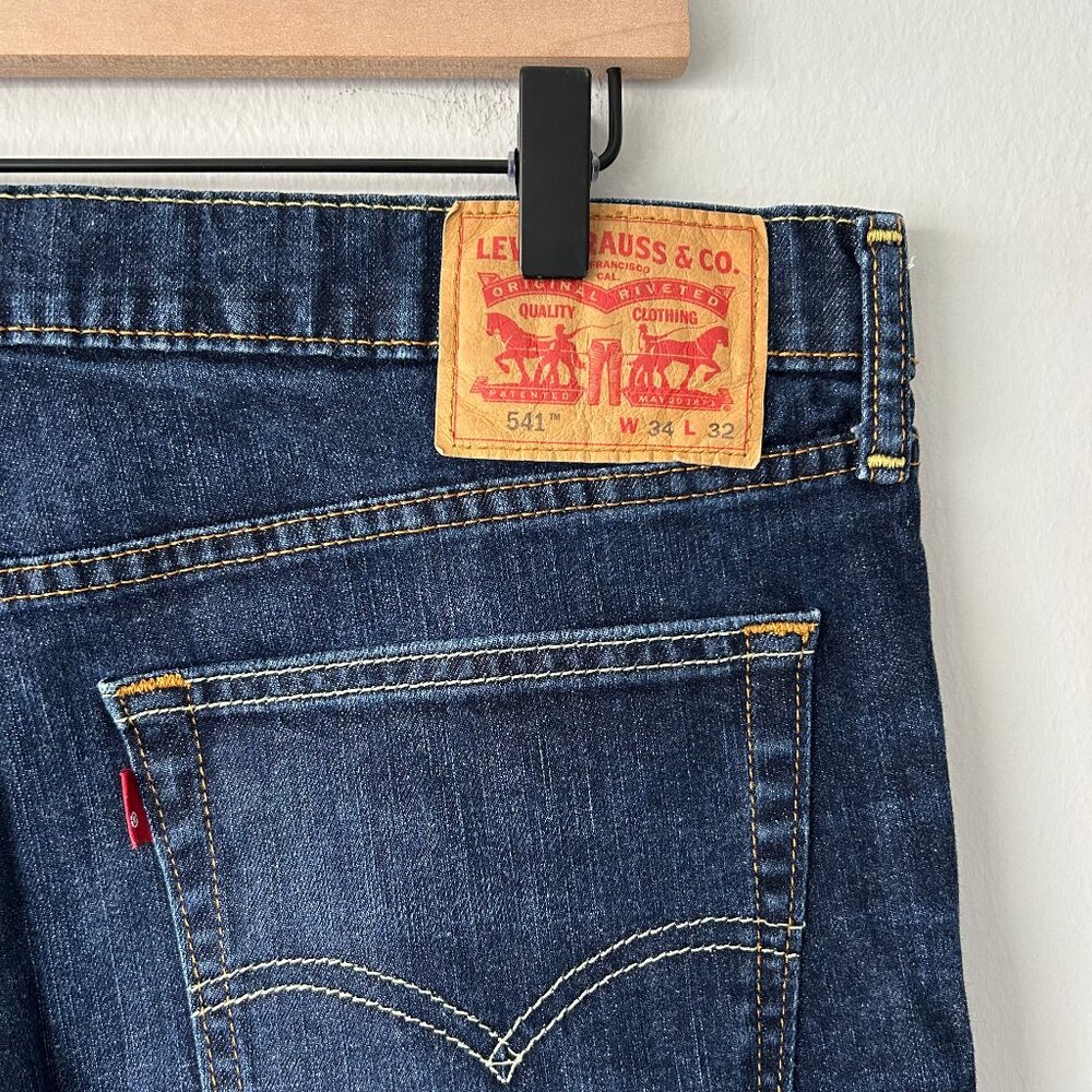 Levi's 541 Athletic Taper Jeans Dark Wash Stretch Denim Size 34/32 Men's - Picture 5 of 9